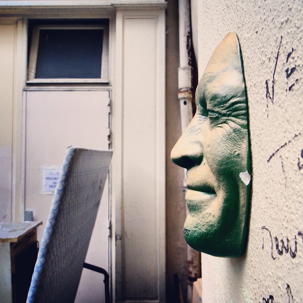 Gregos portrait moulage street art wall paris photo du mois by United States of Paris blog